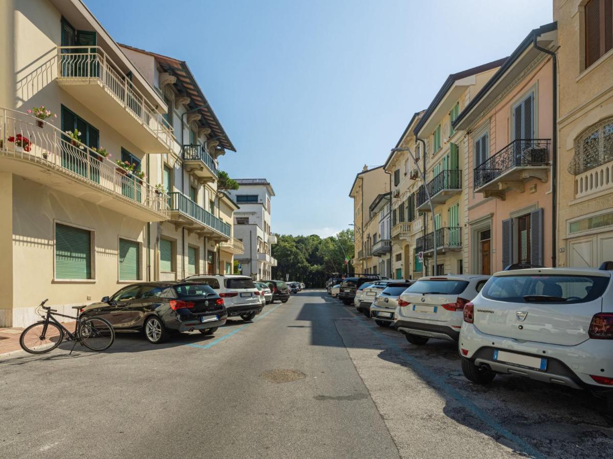 Apartment Lungomare By Interhome Βιαρέτζιο Εξωτερικό φωτογραφία