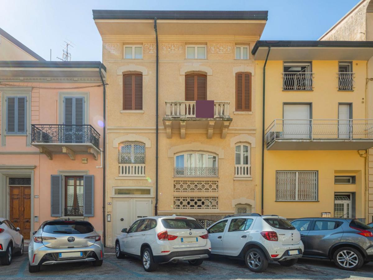 Apartment Lungomare By Interhome Βιαρέτζιο Εξωτερικό φωτογραφία